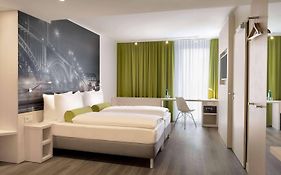 Super 8 by Wyndham Mainz Zollhafen